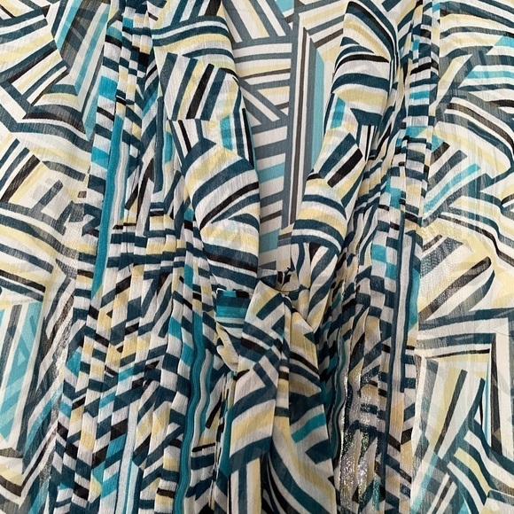 Banana Republic women’s Tie neck button front with details long sleeve blouse M - Picture 3 of 5